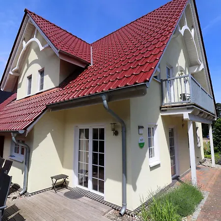 Doppelhaushaelfte Bernsteinhaus Ii, Сasa de vacaciones Trassenheide